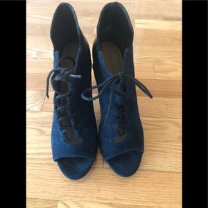 Pour la Victoire blue suede ankle boots size 10